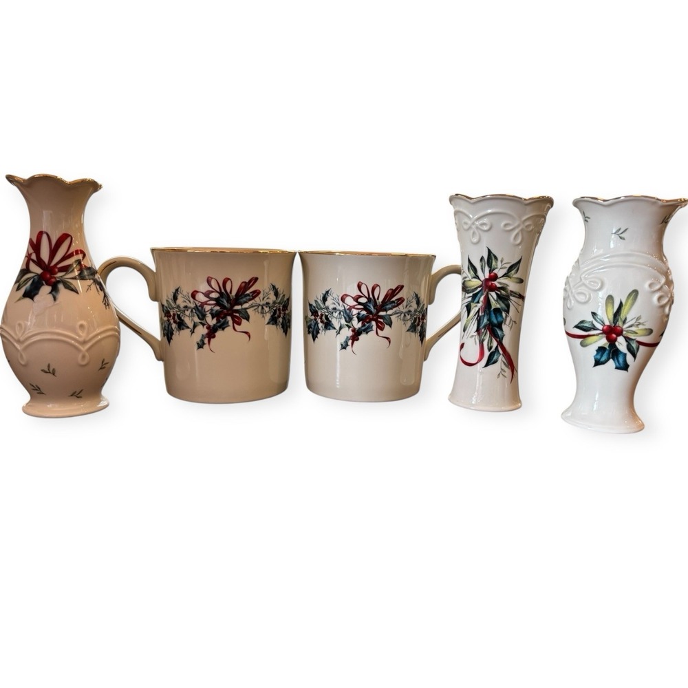 LENOX Winter Greetings Holly & Ribbon Set of 2‎ Mugs 3.5" And 3 Vases